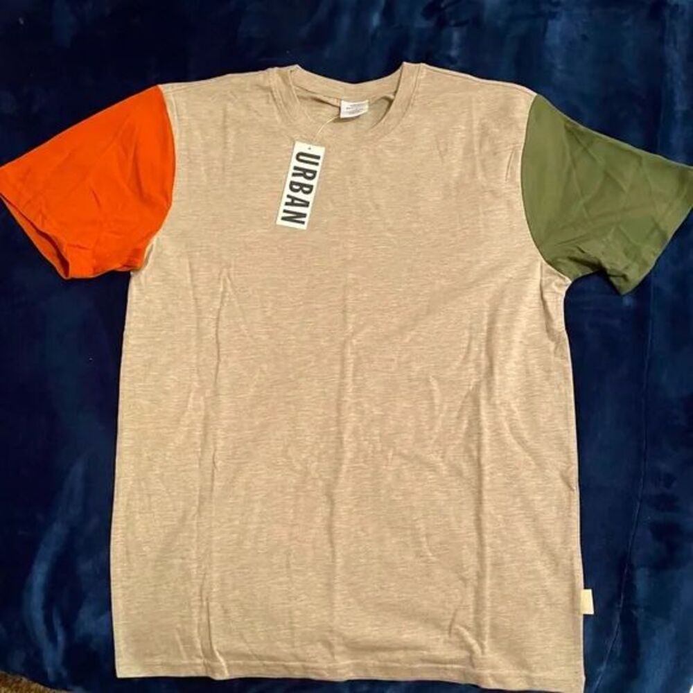 Mens Small Urban Outfitters Colorblocked T-Shirt